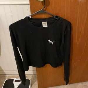 PINK long sleeve crop top. black